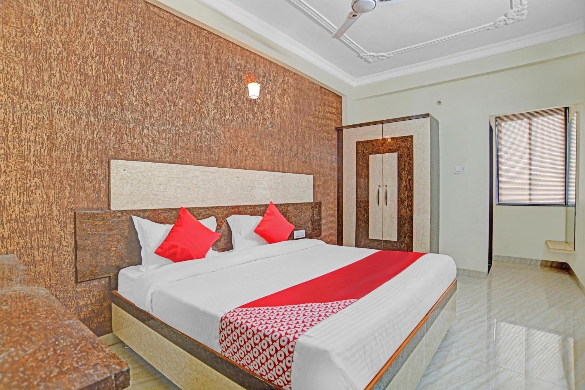 Hotel O Zodiac インドール エクステリア 写真