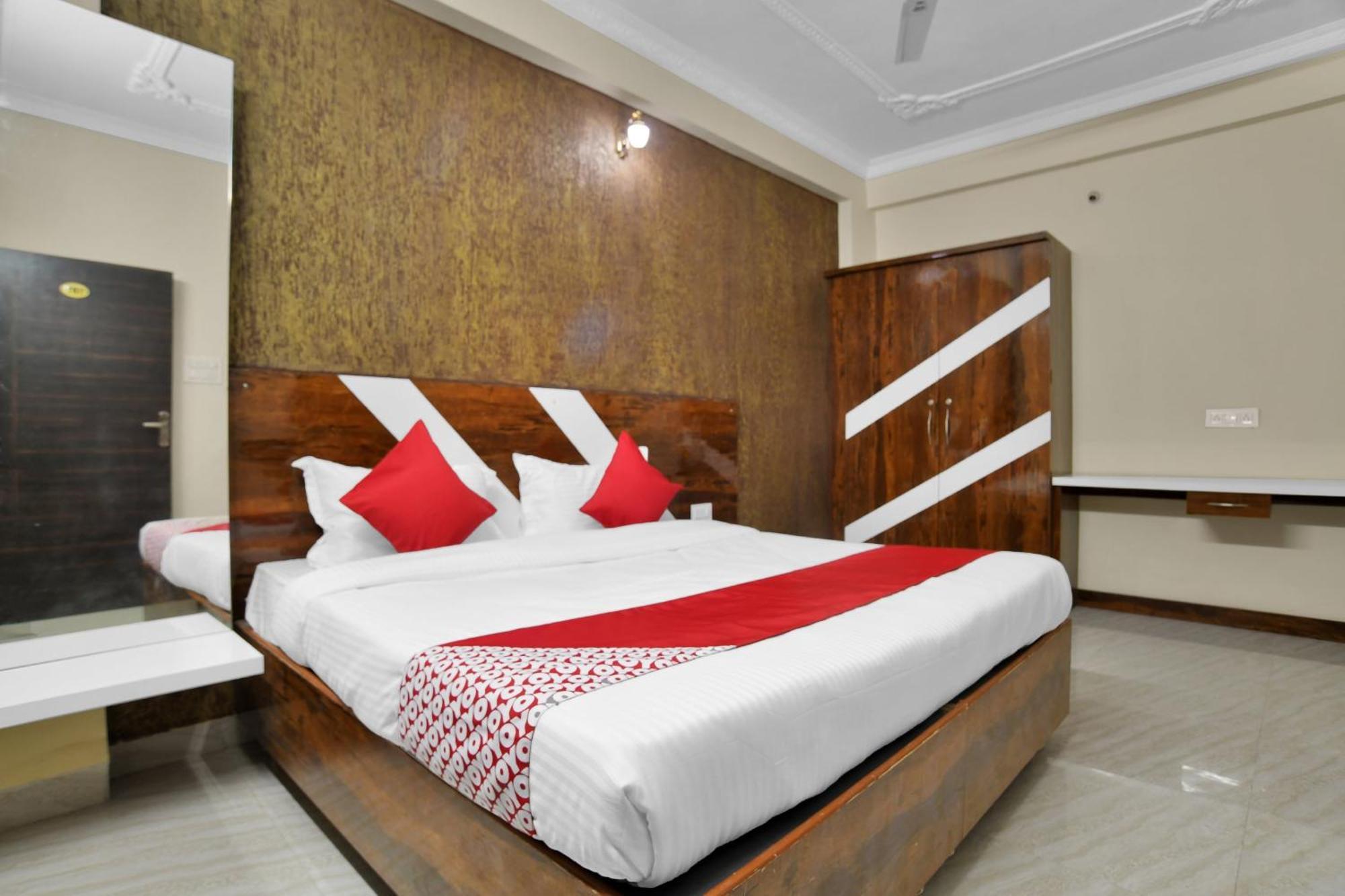 Hotel O Zodiac インドール エクステリア 写真